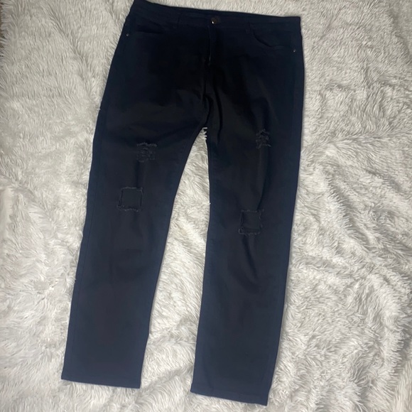 SHEIN Other - Black ripped stylish jeans